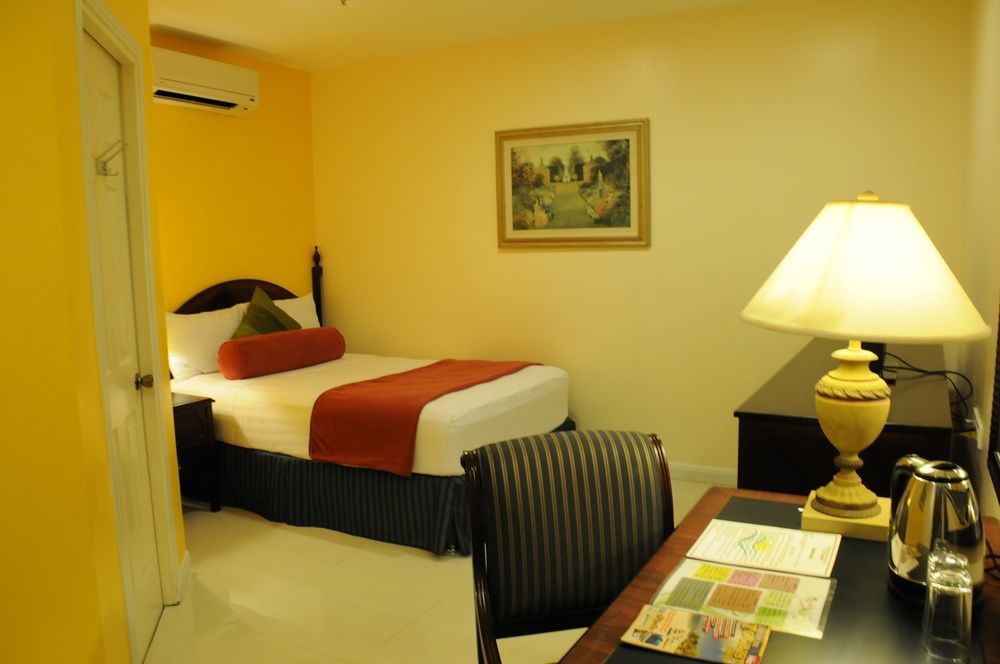Dreamwave Hotel Santiago City of Santiago Exterior photo