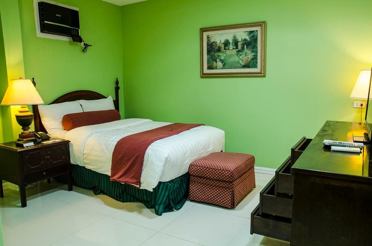Dreamwave Hotel Santiago City of Santiago Exterior photo